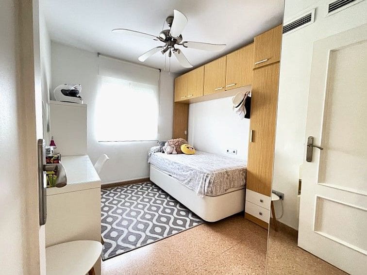 2 bedroom Apartment for sale in Benidorm with pool garage - € 293,000 (Ref: 9385156)