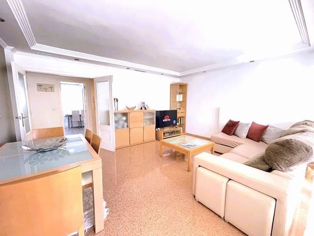 2 bedroom Apartment for sale in Benidorm with pool garage - € 293,000 (Ref: 9385156)