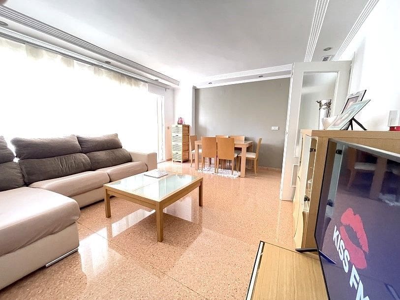 2 bedroom Apartment for sale in Benidorm with pool garage - € 293,000 (Ref: 9385156)
