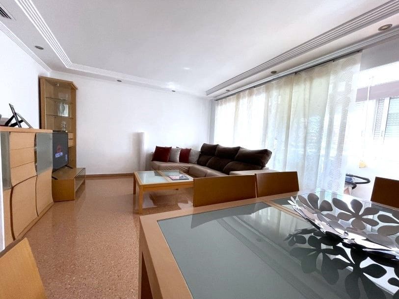 2 bedroom Apartment for sale in Benidorm with pool garage - € 293,000 (Ref: 9385156)