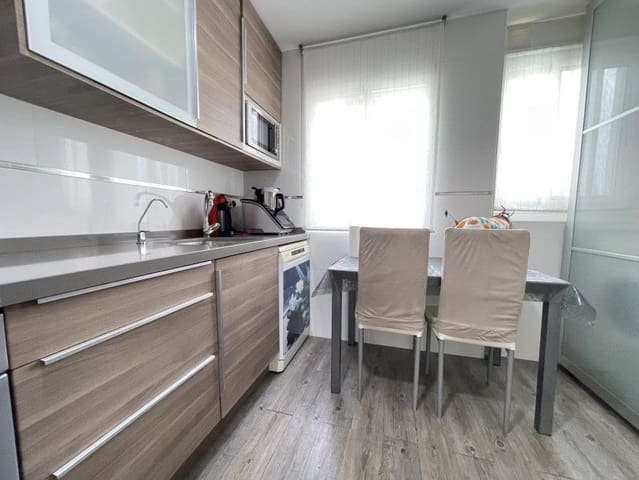 2 bedroom Apartment for sale in Benidorm with pool garage - € 293,000 (Ref: 9385156)