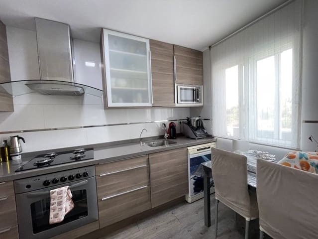 2 bedroom Apartment for sale in Benidorm with pool garage - € 293,000 (Ref: 9385156)