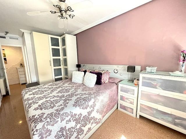 2 bedroom Apartment for sale in Benidorm with pool garage - € 293,000 (Ref: 9385156)