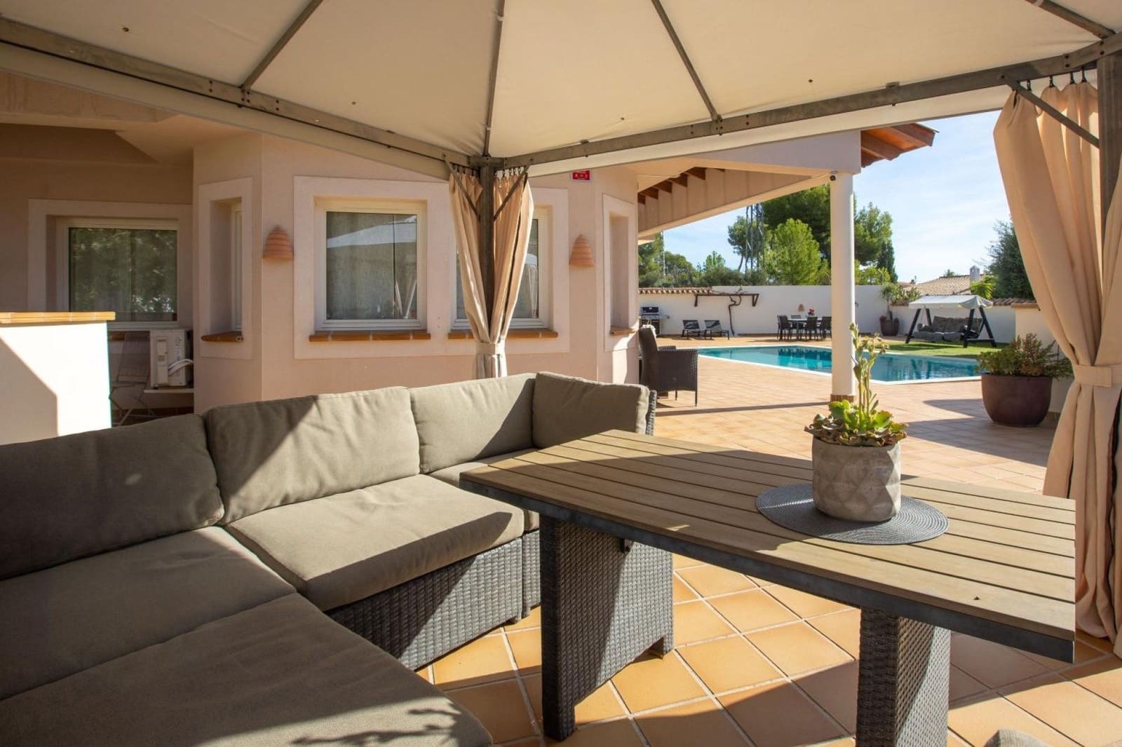 7 bedroom Villa for sale in Alfaz del Pi / L'Alfas del Pi with pool garage - € 795,000 (Ref: 9393259)