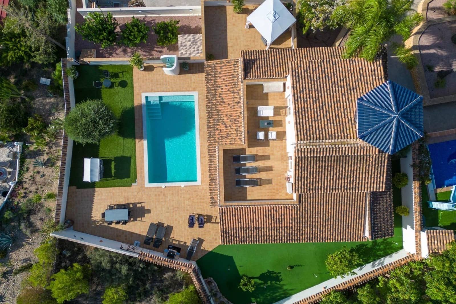 7 bedroom Villa for sale in Alfaz del Pi / L'Alfas del Pi with pool garage - € 795,000 (Ref: 9393259)