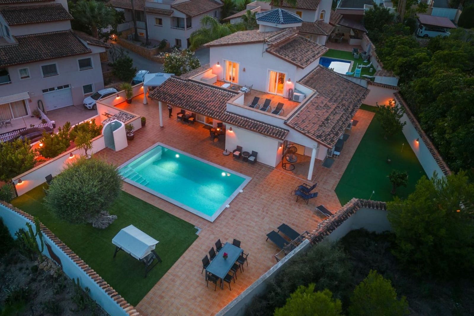 7 bedroom Villa for sale in Alfaz del Pi / L'Alfas del Pi with pool garage - € 795,000 (Ref: 9393259)