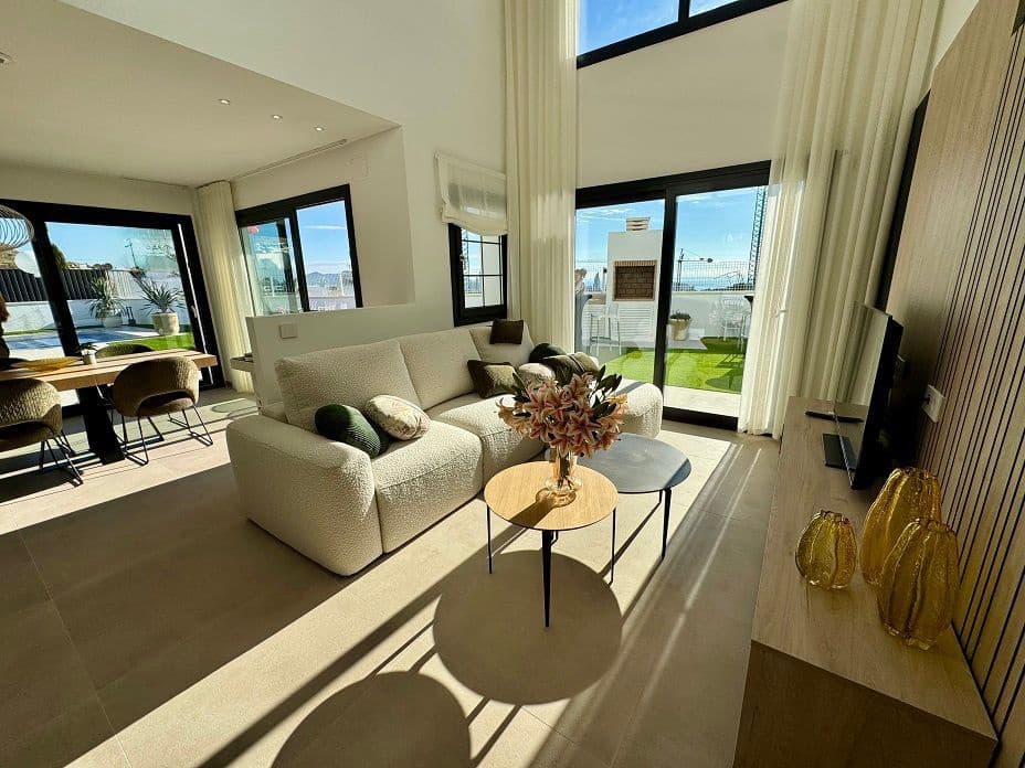 4 bedroom Villa for sale in Finestrat with pool garage - € 919,900 (Ref: 9400434)