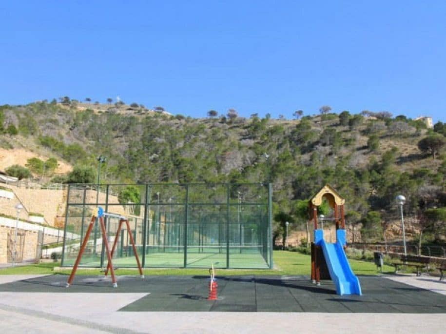 2 bedroom Apartment for sale in Benidorm with pool garage - € 369,500 (Ref: 9400435)