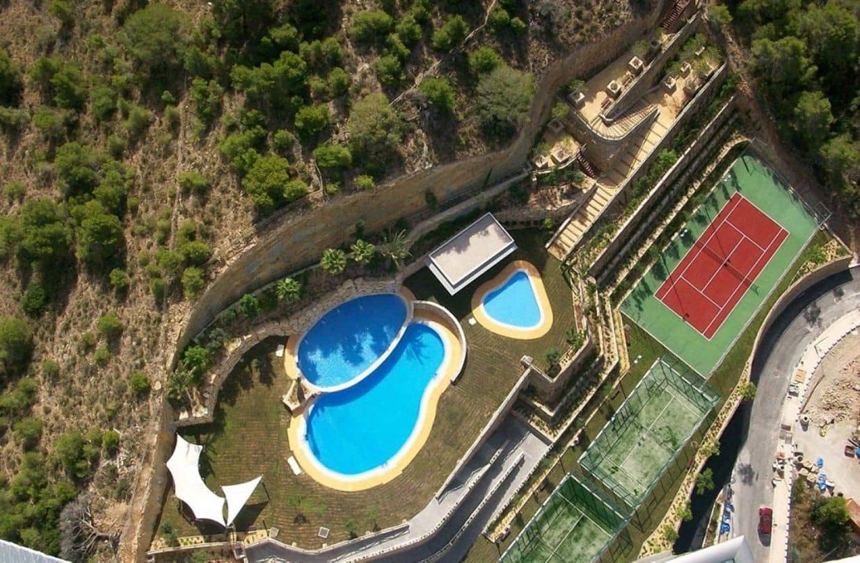 2 bedroom Apartment for sale in Benidorm with pool garage - € 369,500 (Ref: 9400435)