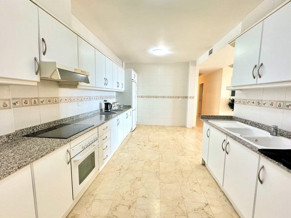 3 soveværelse Lejlighed til salg i Altea med swimmingpool garage - € 589.000 (Ref: 9413649)