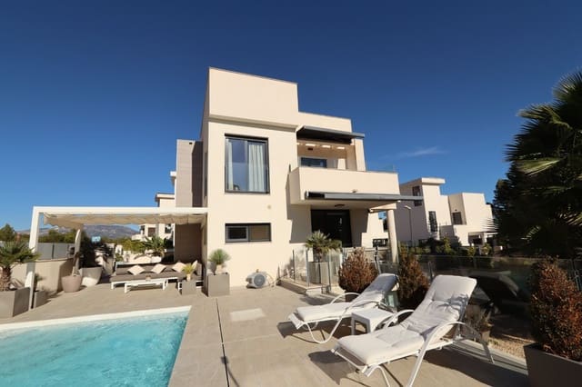 Chalet de 3 habitaciones en La Nucia en venta con piscina garaje - 585.000 € (Ref: 9448842)