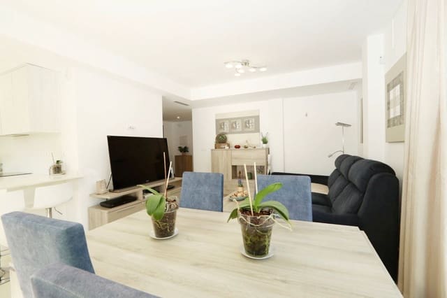 Chalet de 3 habitaciones en La Nucia en venta con piscina garaje - 585.000 € (Ref: 9448842)