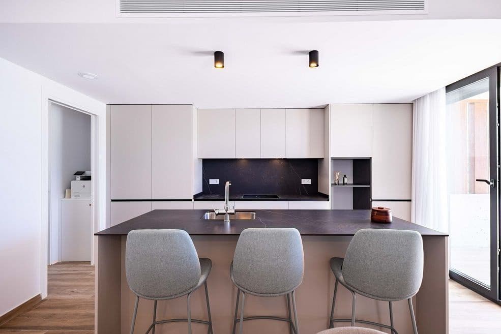 3 makuuhuone Huvila myytävänä paikassa Polop mukana 
autotalli - 540 000 € (Ref: 9461139)