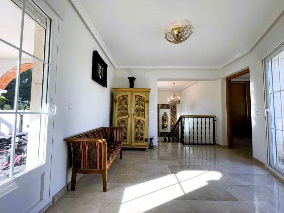 4 soverom Villa til salgs i La Nucia med svømmebasseng garasje - € 1 850 000 (Ref: 9529478)