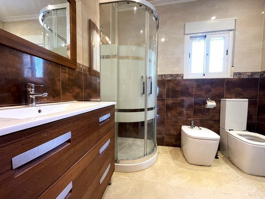 4 soverom Villa til salgs i La Nucia med svømmebasseng garasje - € 1 850 000 (Ref: 9529478)