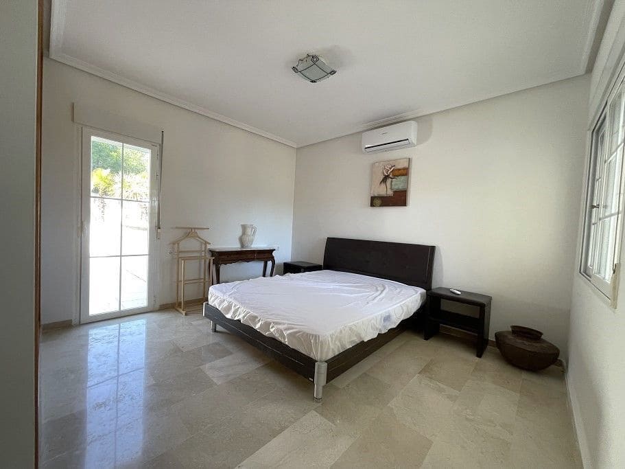 4 soverom Villa til salgs i La Nucia med svømmebasseng garasje - € 1 850 000 (Ref: 9529478)