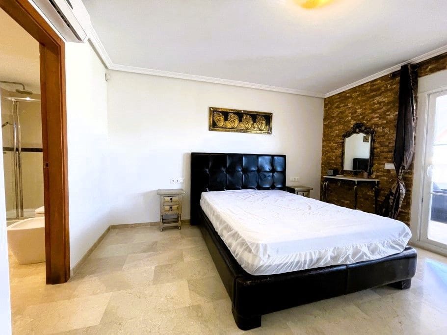 4 soverom Villa til salgs i La Nucia med svømmebasseng garasje - € 1 850 000 (Ref: 9529478)