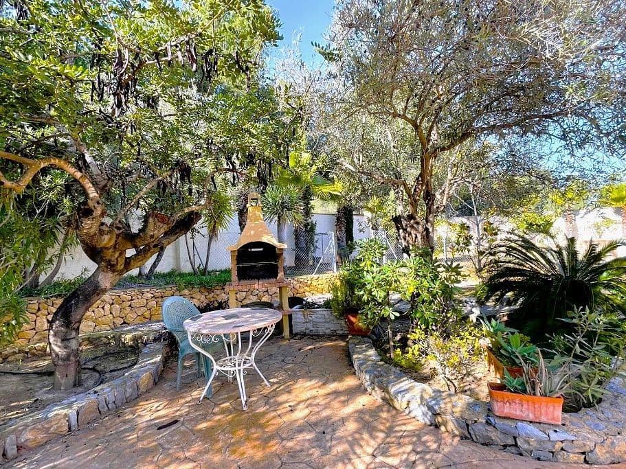 4 soverom Villa til salgs i La Nucia med svømmebasseng garasje - € 1 850 000 (Ref: 9529478)