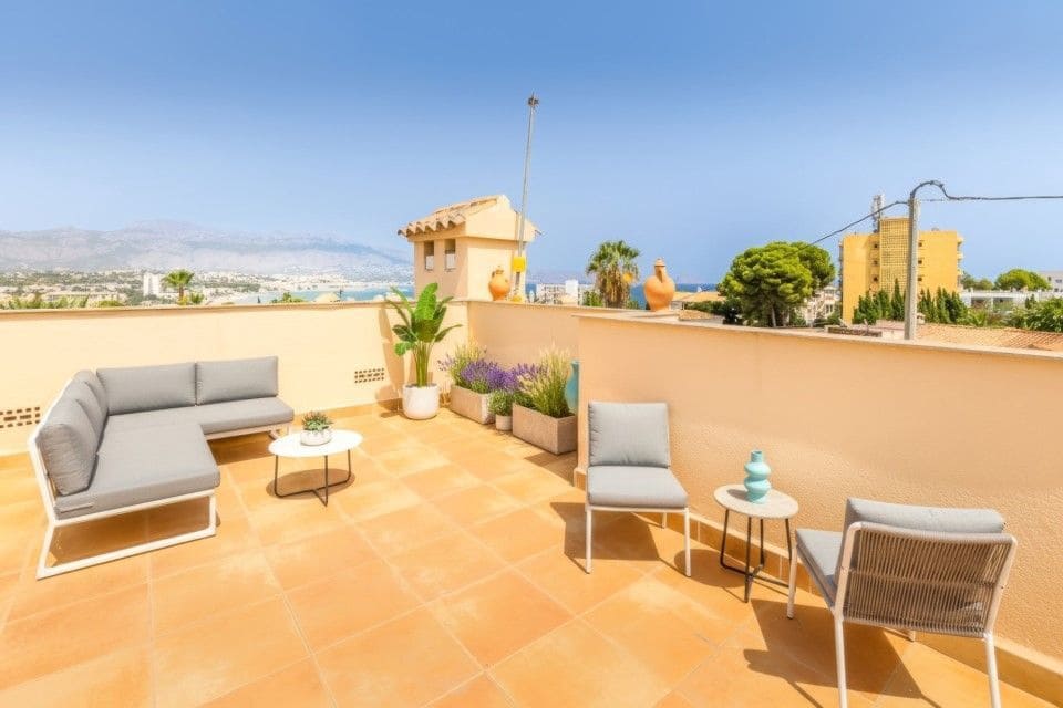 3 soveværelse Bungalow til salg i Albir med garage - € 375.000 (Ref: 9529479)