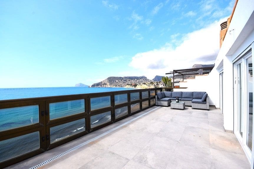4 soveværelse Penthouse til salg i Calpe / Calp med swimmingpool garage - € 1.200.000 (Ref: 9535547)
