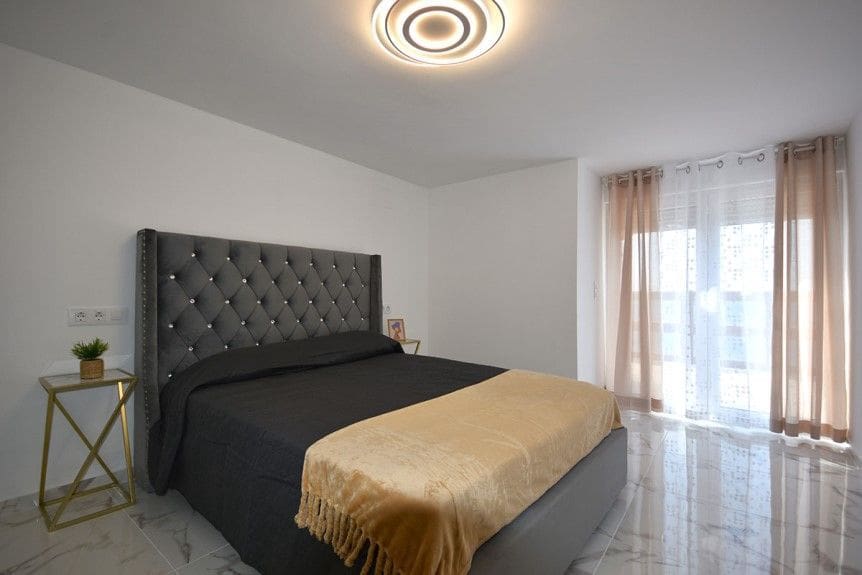 4 soveværelse Penthouse til salg i Calpe / Calp med swimmingpool garage - € 1.200.000 (Ref: 9535547)