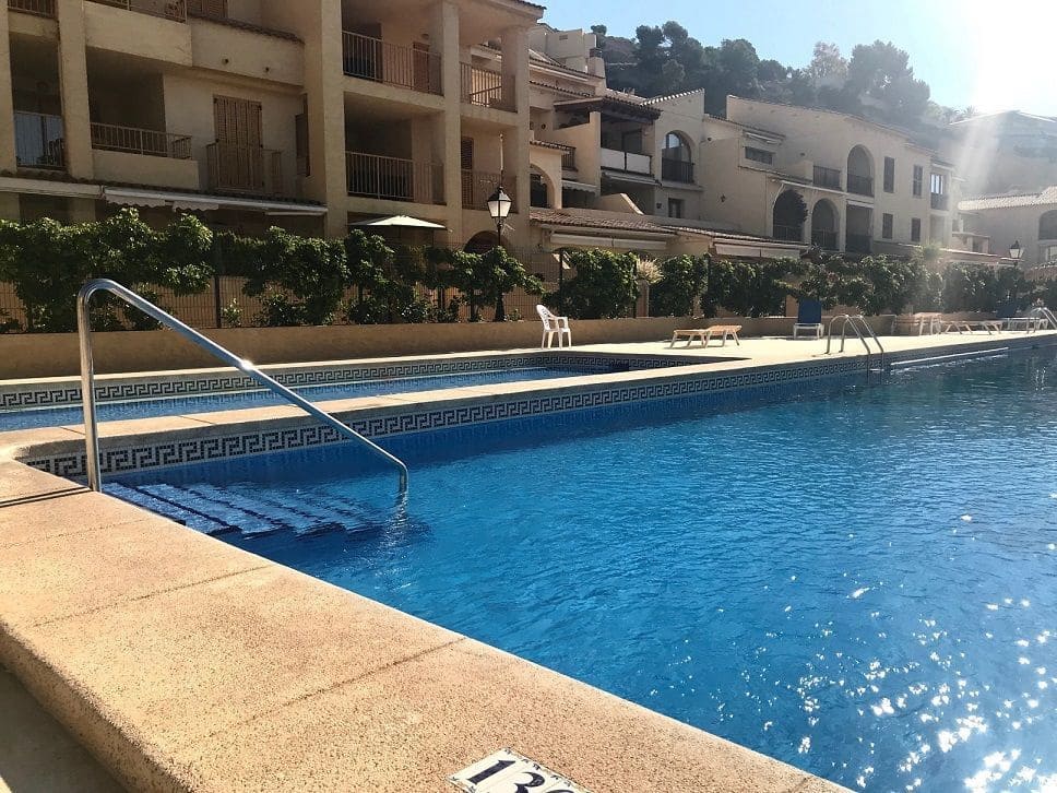 Appartement de 2 chambres à louer à Altea avec piscine garage - 1 400 € (Ref: 9585434)