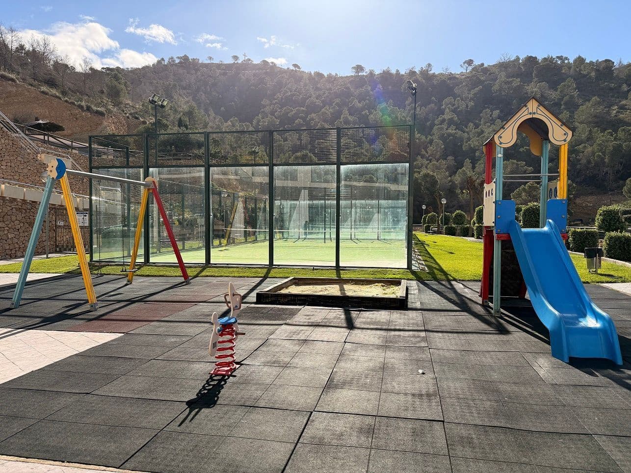 2 slaapkamer Appartement te huur in Benidorm met zwembad garage - € 1.250 (Ref: 9604599)