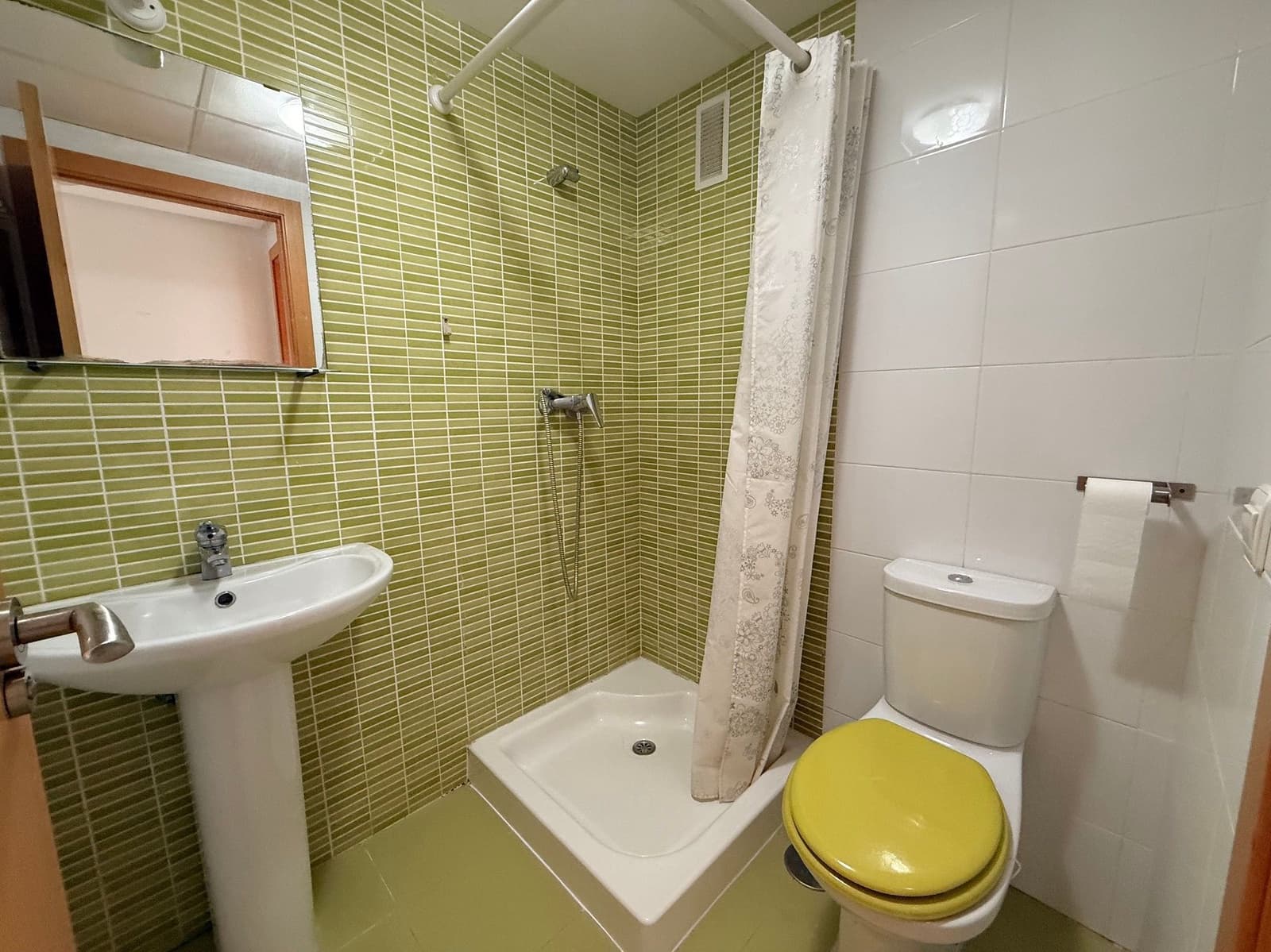 2 slaapkamer Appartement te huur in Benidorm met zwembad garage - € 1.250 (Ref: 9604599)