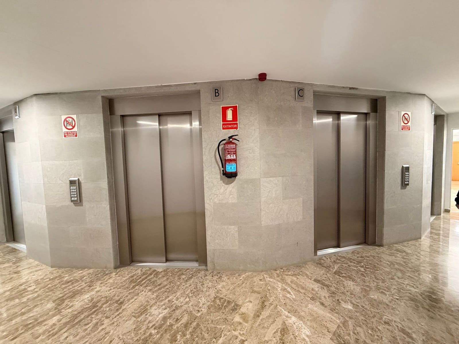 2 slaapkamer Appartement te huur in Benidorm met zwembad garage - € 1.250 (Ref: 9604599)