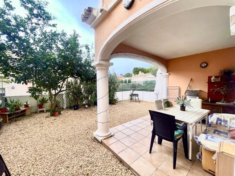 2 soveværelse Bungalow til salg i Calpe / Calp med swimmingpool garage - € 285.000 (Ref: 9607227)