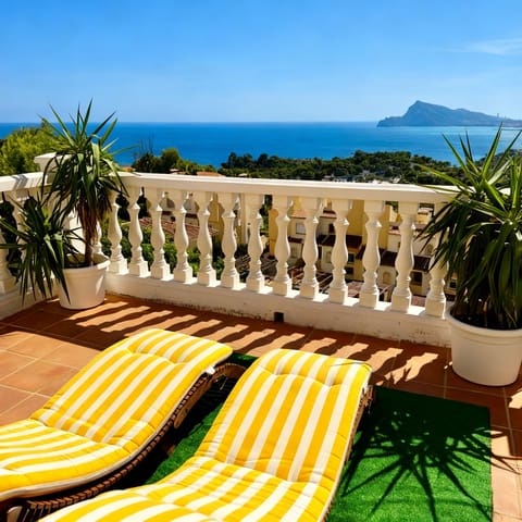 4 chambre Villa/Maison Semi-Mitoyenne à vendre à Altea avec piscine garage - 525 000 € (Ref: 9618984)