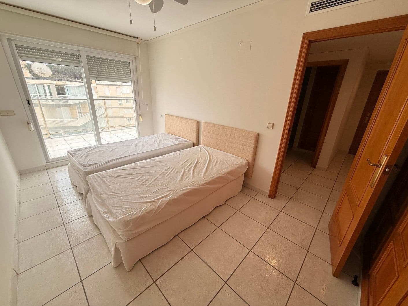 3 soveværelse Lejlighed til leje i Calpe / Calp med swimmingpool garage - € 1.900 (Ref: 9655692)