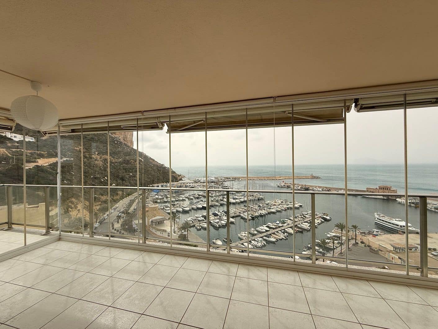 3 soveværelse Lejlighed til leje i Calpe / Calp med swimmingpool garage - € 1.900 (Ref: 9655692)