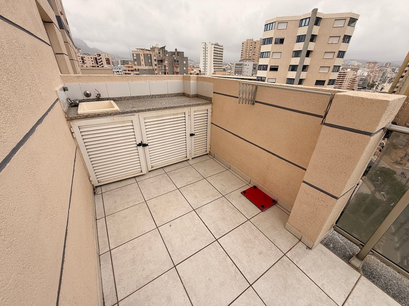 3 soveværelse Lejlighed til leje i Calpe / Calp med swimmingpool garage - € 1.900 (Ref: 9655692)