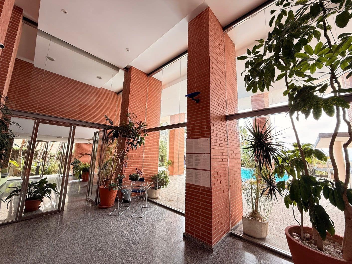 3 soveværelse Lejlighed til leje i Calpe / Calp med swimmingpool garage - € 1.900 (Ref: 9655692)