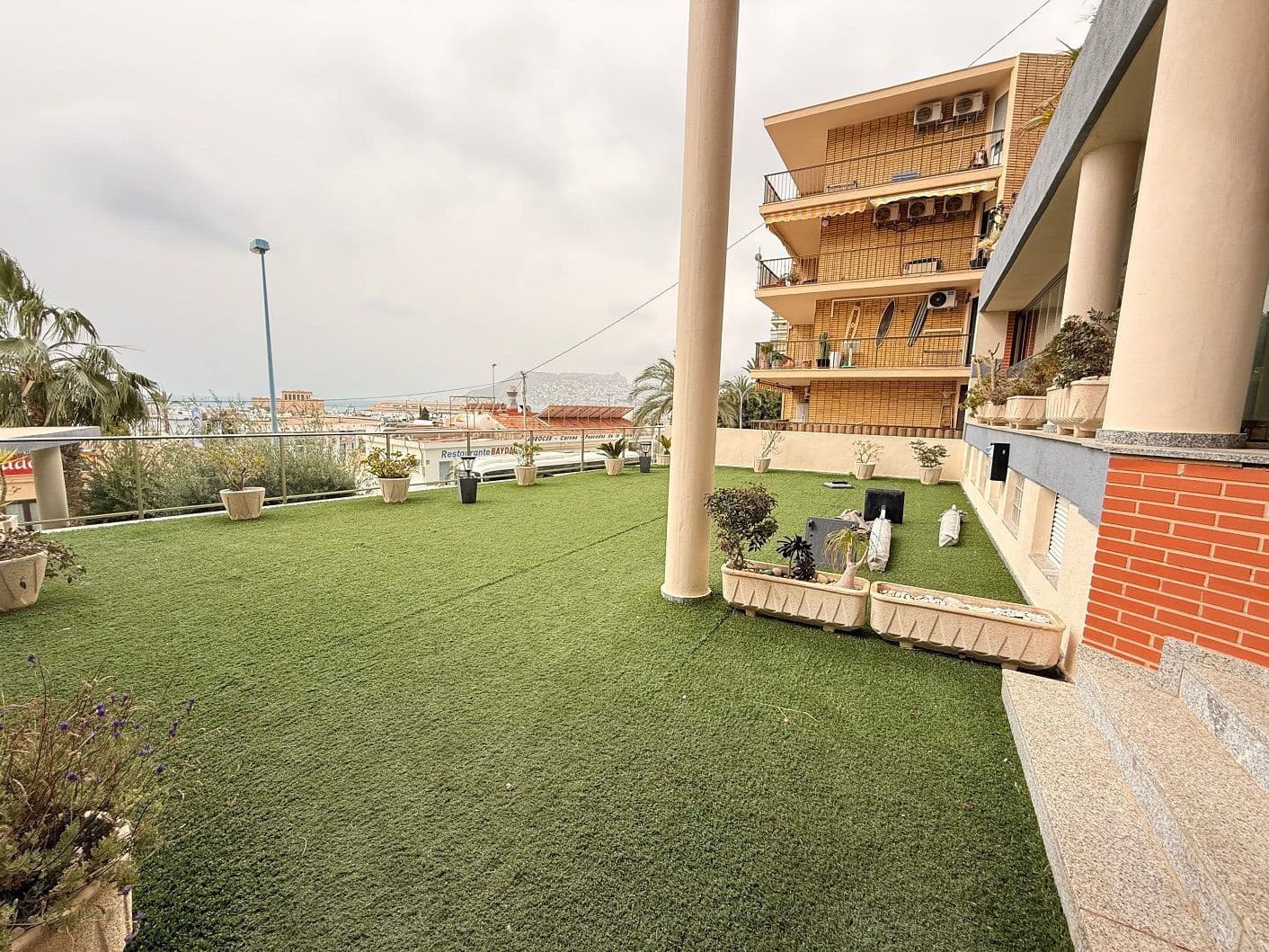 3 soveværelse Lejlighed til leje i Calpe / Calp med swimmingpool garage - € 1.900 (Ref: 9655692)