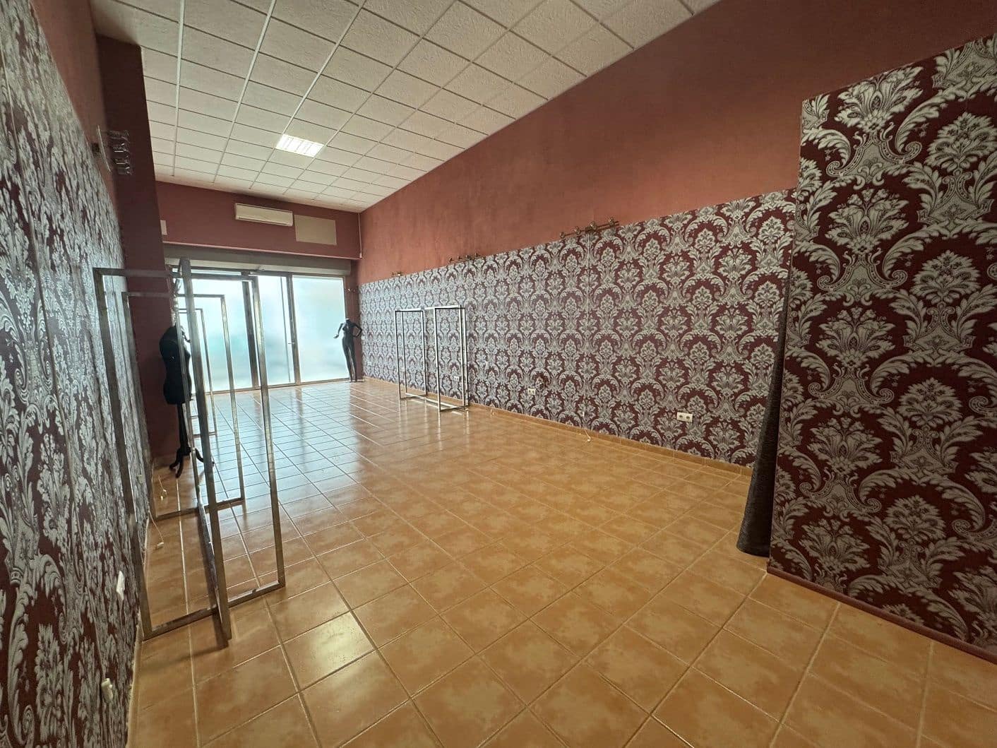 Comercial para arrendar em Altea - 1 700 € (Ref: 9658367)