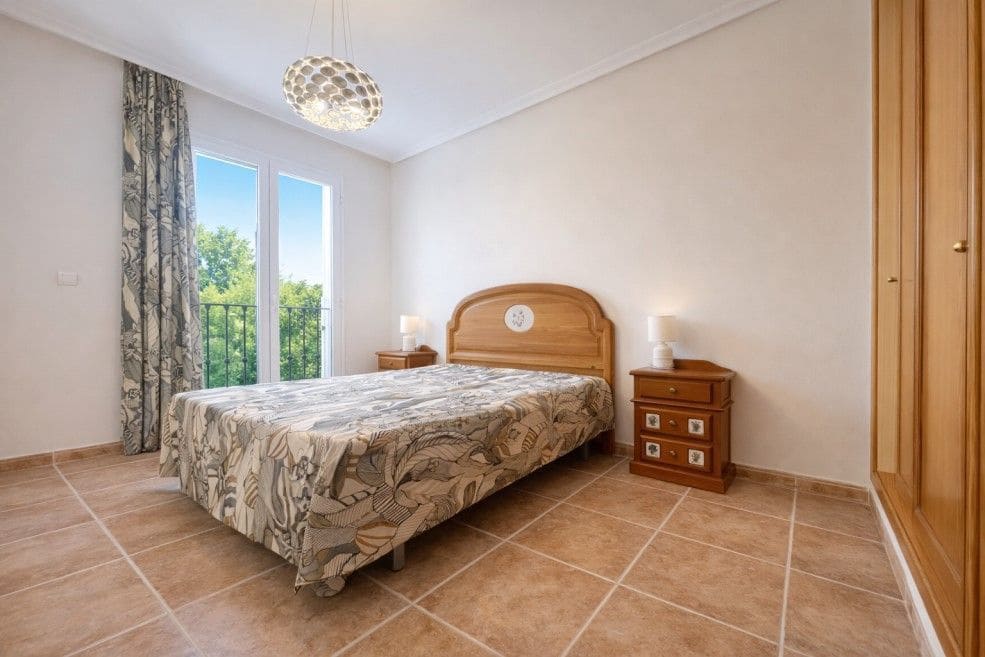 3 bedroom Bungalow for sale in Altea with pool garage - € 365,000 (Ref: 9676800)