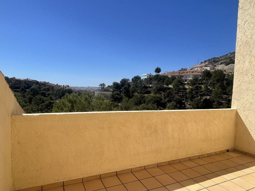 3 bedroom Bungalow for sale in Altea with pool garage - € 365,000 (Ref: 9676800)