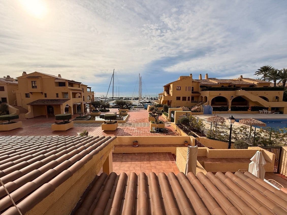 Apartamento de 2 habitaciones en Altea en alquiler con piscina garaje - 1.400 € (Ref: 9737999)