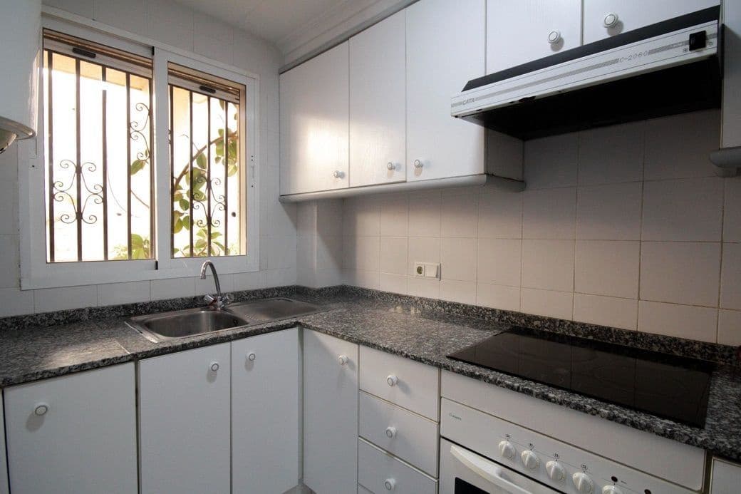 2 bedroom Apartment for sale in Altea with pool garage - € 310,000 (Ref: 9761699)