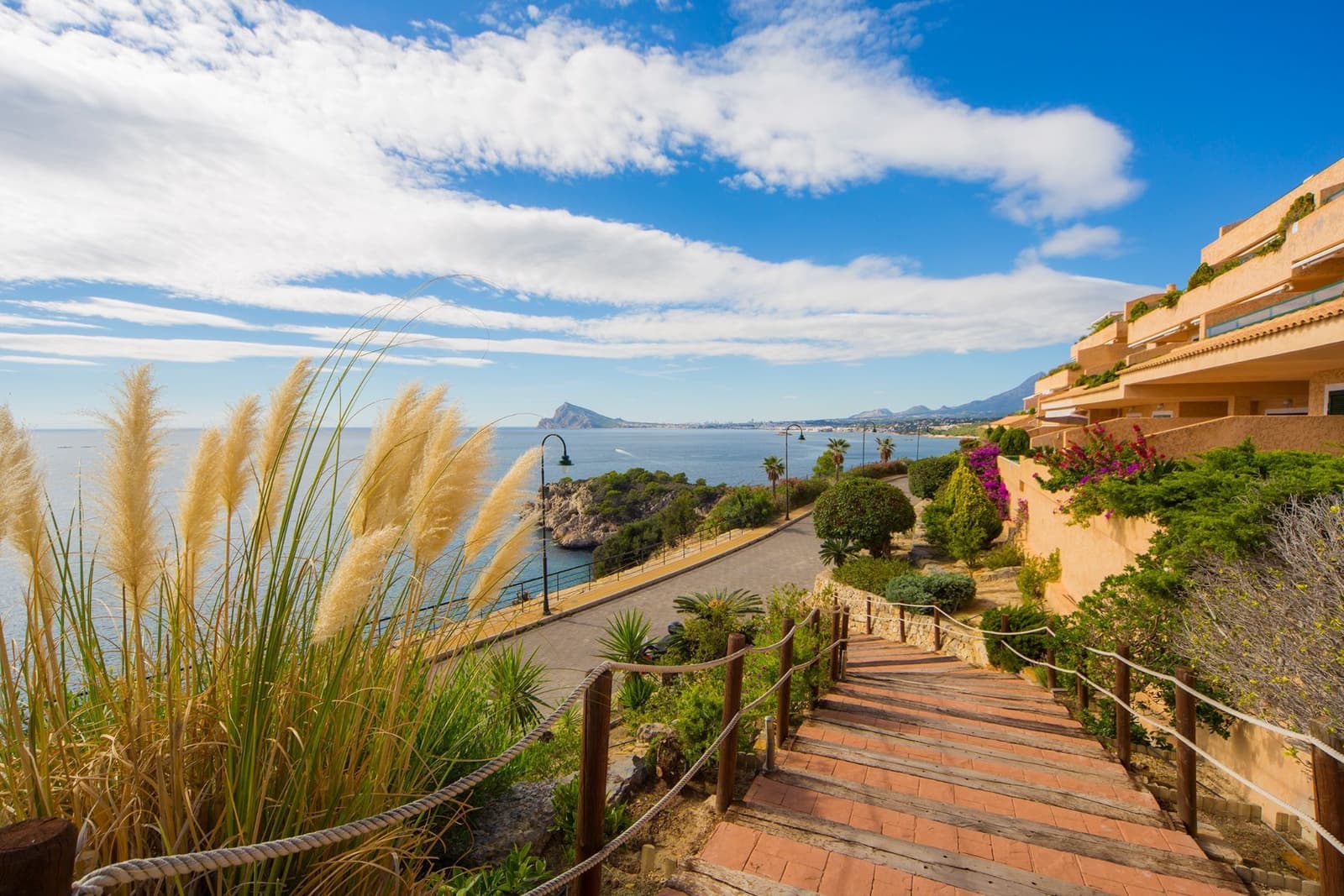 2 soveværelse Lejlighed til salg i Altea med swimmingpool garage - € 335.000 (Ref: 9822026)