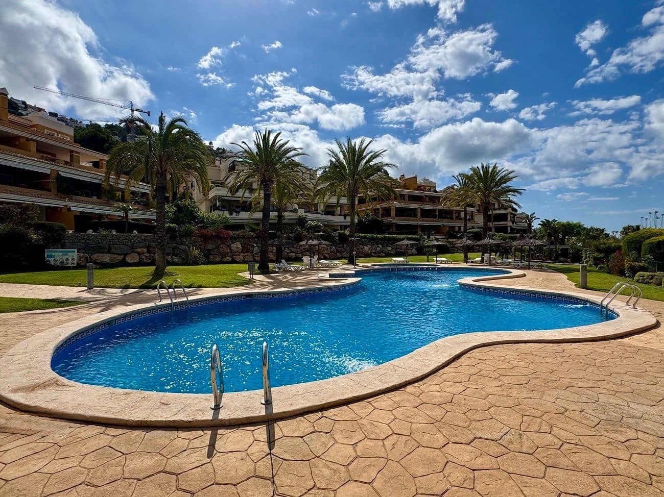 3 sypialnia Apartament do wynajęcia w Altea z basenem garażem - 3 500 € (Ref: 9822028)