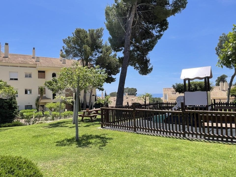 3 bedroom Townhouse for sale in Altea with pool garage - € 525,000 (Ref: 9849016)