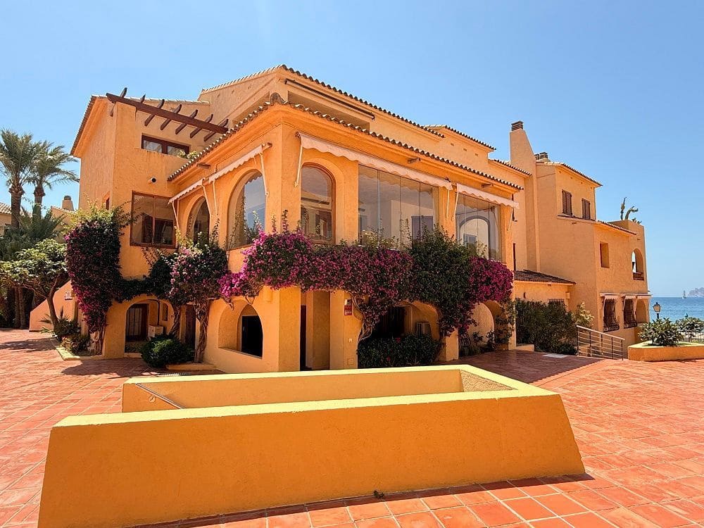 3 quarto Apartamento para arrendar em Altea com piscina garagem - 1 500 € (Ref: 9854974)