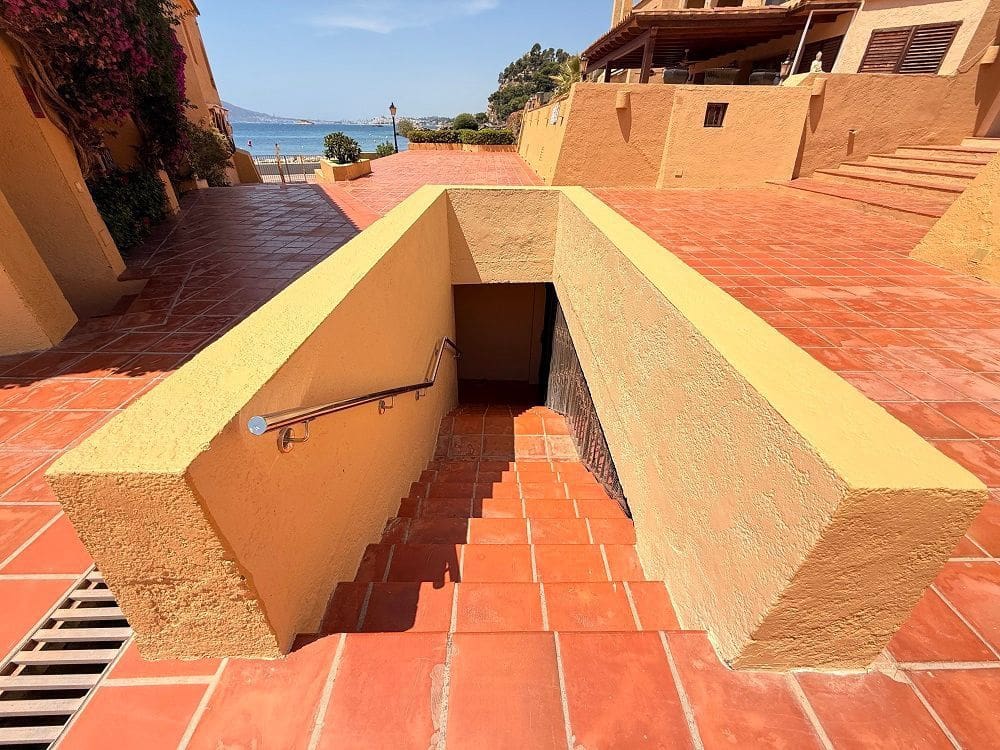 3 quarto Apartamento para arrendar em Altea com piscina garagem - 1 500 € (Ref: 9854974)