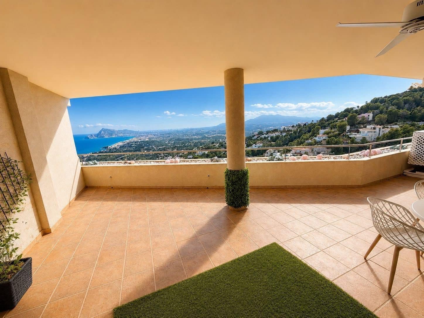3 sypialnia Penthouse na sprzedaż w Altea z basenem garażem - 650 000 € (Ref: 9854975)