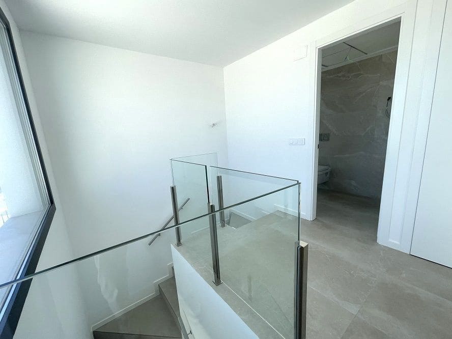 3 bedroom Apartment for sale in Finestrat with pool garage - € 720,000 (Ref: 9859096)