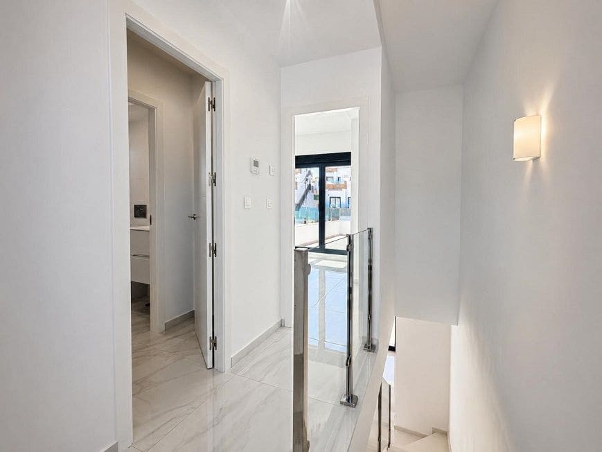 3 sypialnia Willa na sprzedaż w Polop z basenem garażem - 489 000 € (Ref: 9864054)