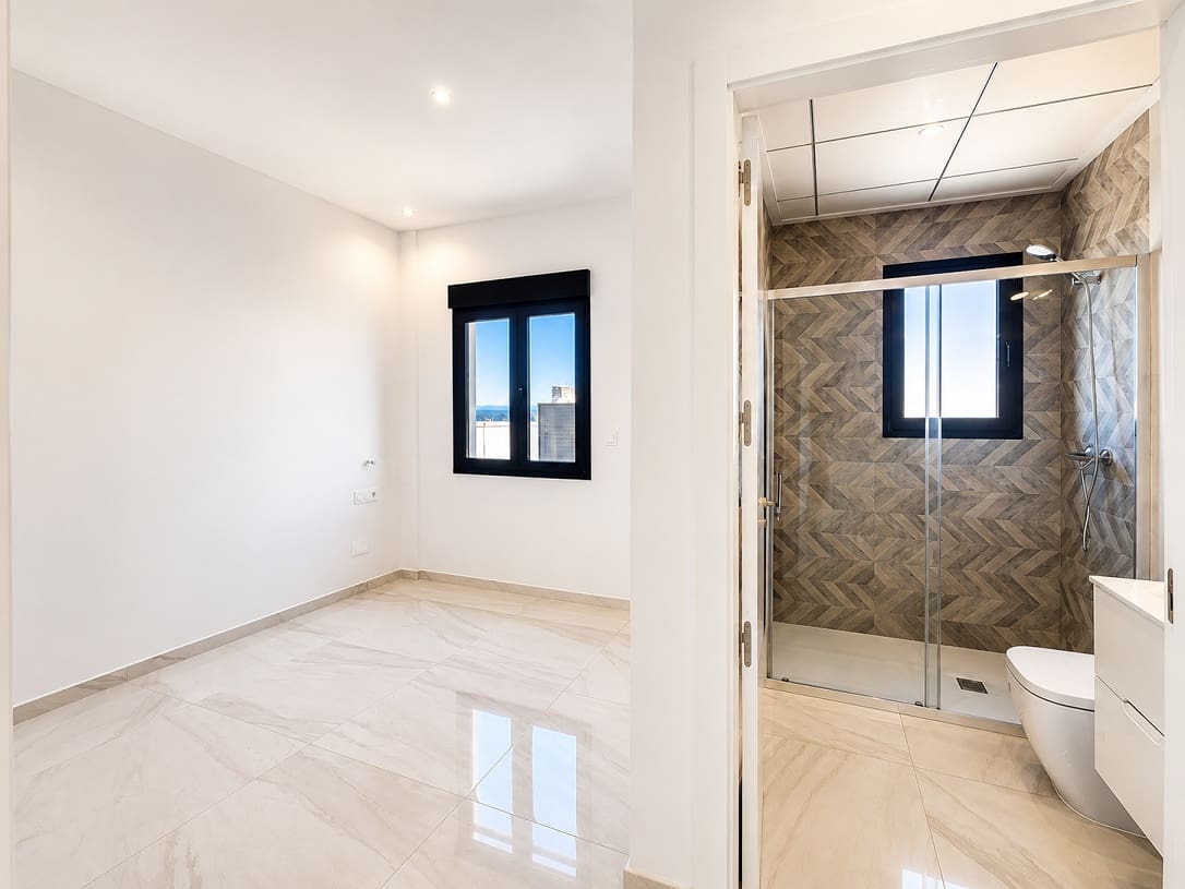 3 sypialnia Willa na sprzedaż w Polop z basenem garażem - 469 000 € (Ref: 9864054)